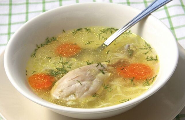 prepare vegetable soup with chicken for the Dukan diet