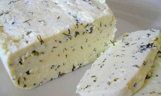 salty cheese as a breakfast option on the Dukan diet