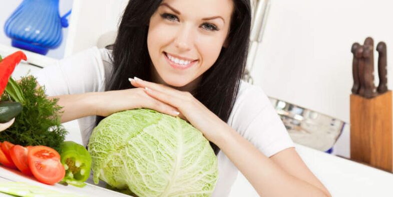 Vegetables when losing weight at home play an important role. 