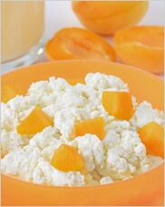 cottage cheese with fruit diet plate for the lazy
